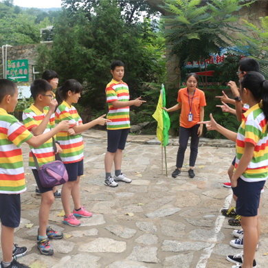 暑期贛州拓展夏令營(yíng)因?yàn)槟愕牡絹?lái)更加多彩
