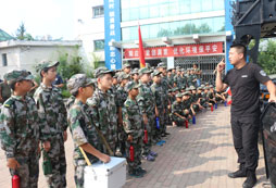 港澳臺(tái)軍事夏令營(yíng)的老師多嗎？