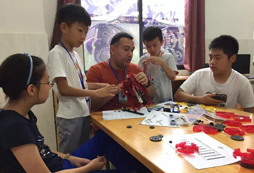 與老師一起研究科學(xué)