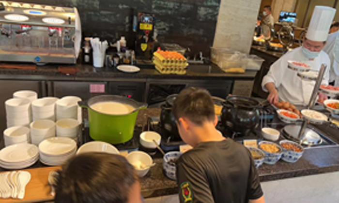 自助餐美食