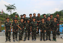 廣西兒童軍事夏令營(yíng)提升孩子綜合素質(zhì)！
