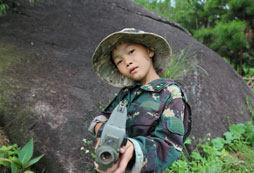 廣西兒童軍事夏令營(yíng)呵護(hù)孩子好奇心