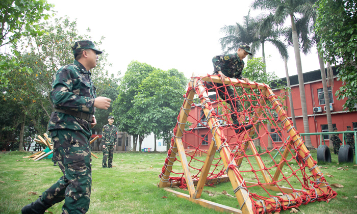 廣西中學(xué)生軍事夏令營費(fèi)用