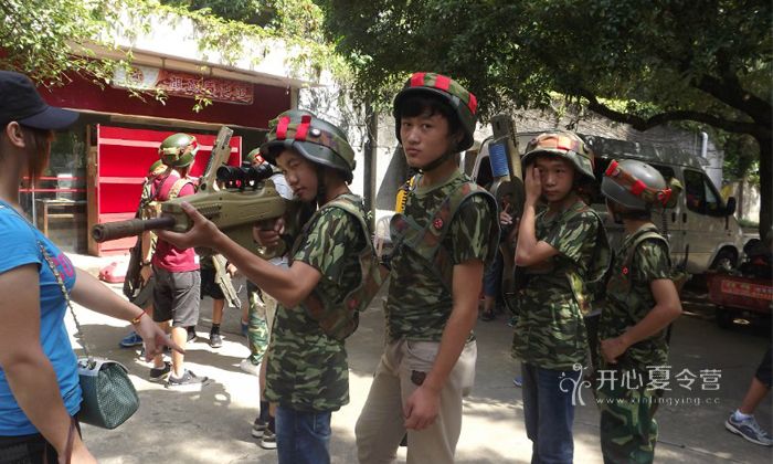 桂林軍事夏令營(yíng)