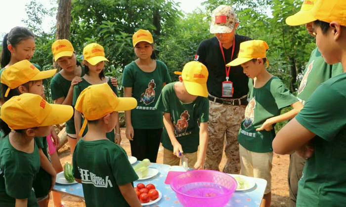 廣西夏令營活動開闊青少年的思維和眼界.jpg