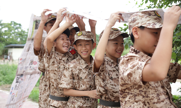 廣西青少年軍事夏令營(yíng)