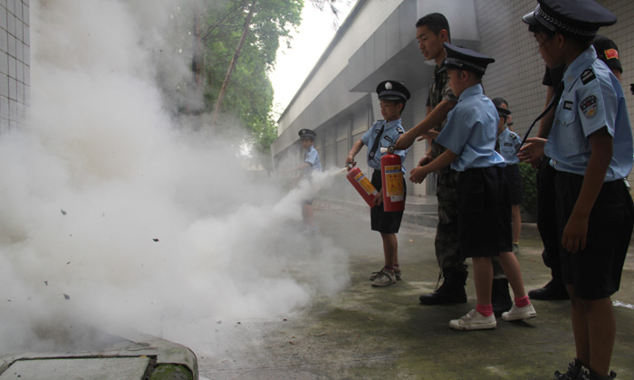 廣州軍事夏令營.jpg