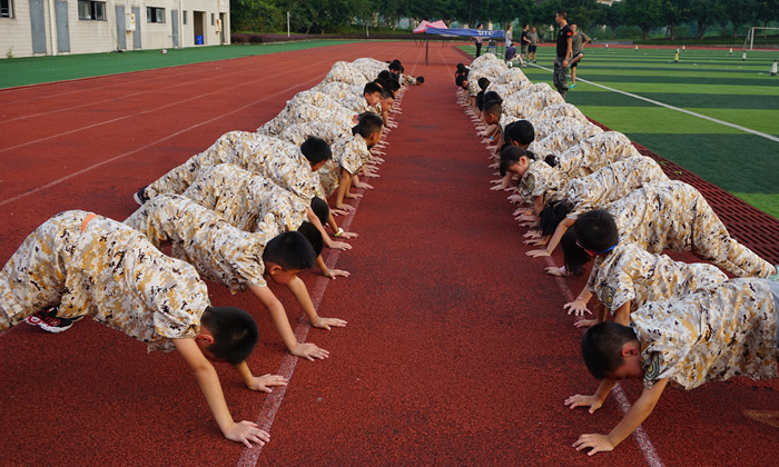 好口碑廣州軍事夏令營