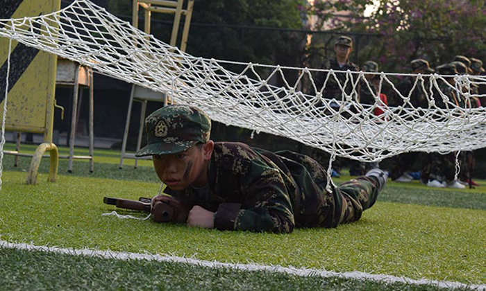 廣州小學(xué)生軍事夏令營(yíng)