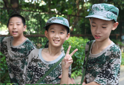 廣州軍事夏令營(yíng)為孩子點(diǎn)燃生活熱情