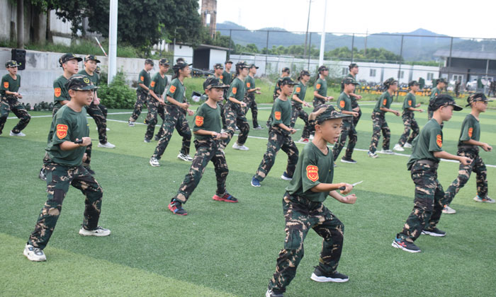 廣州軍事夏令營收費(fèi)