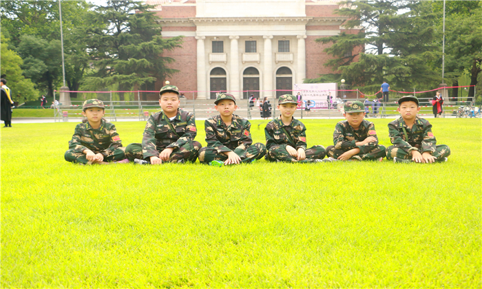 廣州軍事夏令營(yíng)有哪些