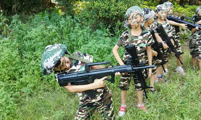 適合7歲兒童參加的夏令營