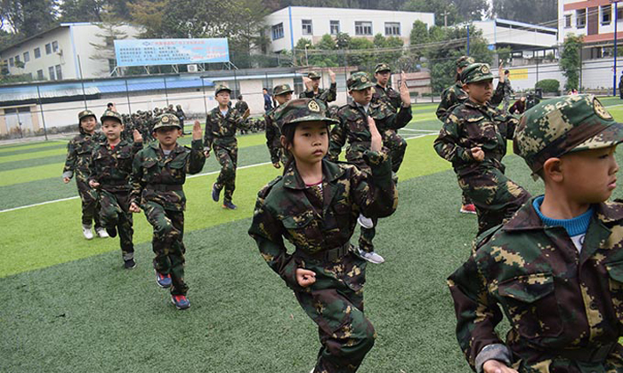 如何選擇一個(gè)靠譜的廣州夏令營(yíng)？.jpg