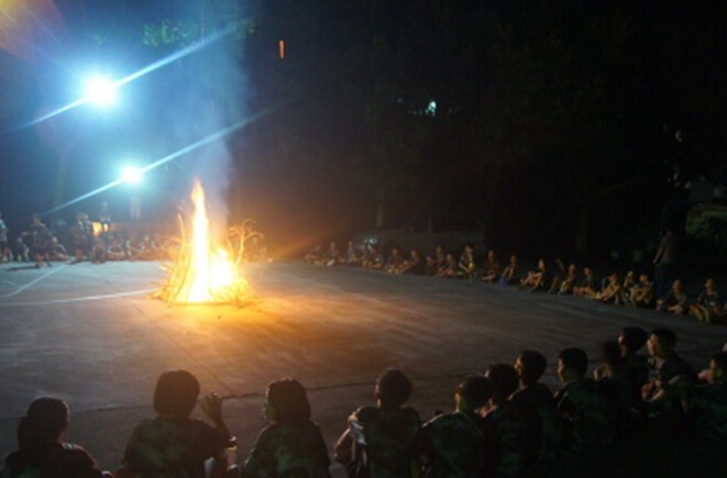 軍事夏令營(yíng)