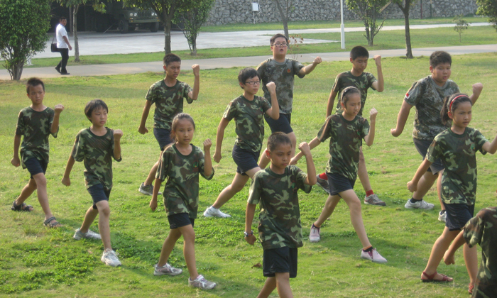 廣州軍事夏令營(yíng)