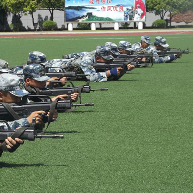 參加桂林軍旅生活體驗(yàn)夏令營使孩子受益終生