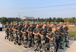 參加桂林軍事夏令營(yíng)對(duì)孩子有什么好處？
