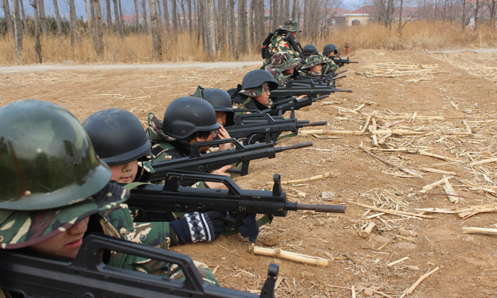 貴陽少年軍軍事夏令營