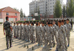 為什么貴州軍事夏令營(yíng)如此受青睞？