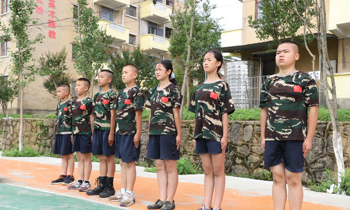 貴州青少年軍事夏令營多少錢