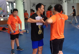 參加國內(nèi)青少年減肥訓(xùn)練營大約要多少費(fèi)用？
