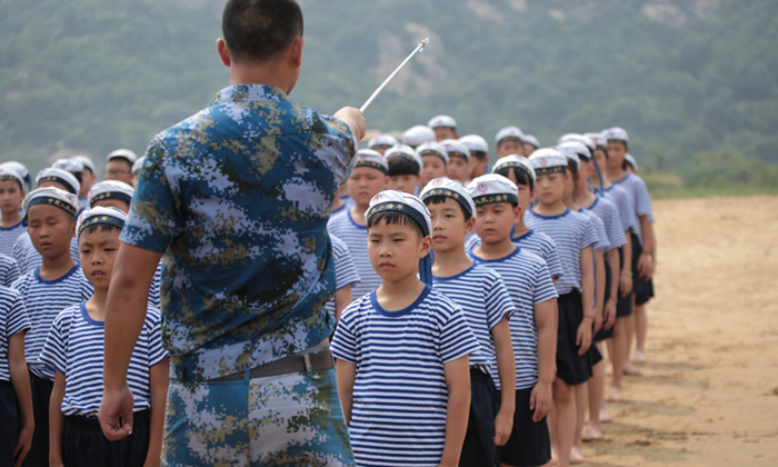 國(guó)內(nèi)知名軍事夏令營(yíng)
