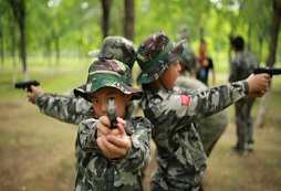 青少年參加的夏令營基地安不安全？