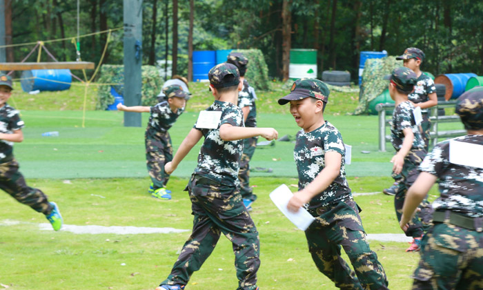 暑假軍營體驗(yàn)夏令營