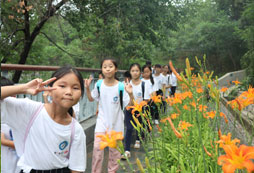 孩子一個人參加國內(nèi)夏令營會不會被孤立？