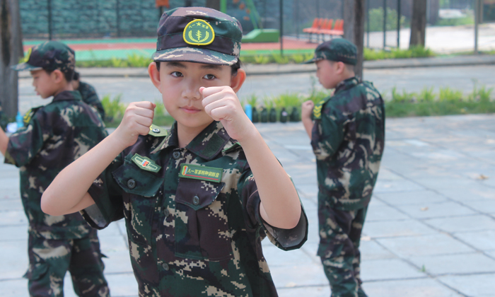 2022特種兵軍事訓(xùn)練14天夏令營(yíng).jpg