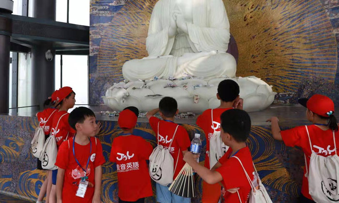 國內(nèi)哪個夏令營比較好