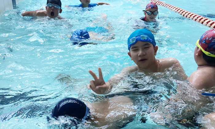 國內(nèi)小學(xué)生游泳夏令營怎么樣