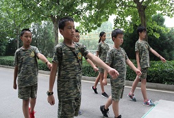 參加國內(nèi)夏令營課程讓孩子收獲了什么？
