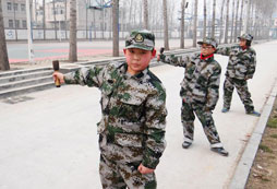 國(guó)內(nèi)有哪些性價(jià)比高的精英軍事夏令營(yíng)值得報(bào)名？