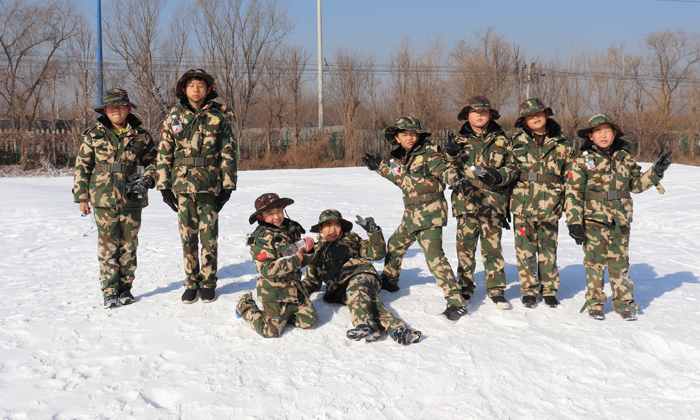 國內(nèi)軍事夏令營.jpg