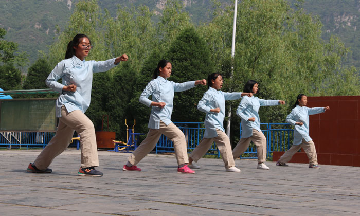 參加國(guó)學(xué)夏令營(yíng)對(duì)孩子的改變！.jpg