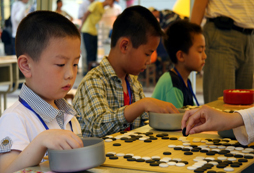 圍棋夏令營介紹孩子學(xué)圍棋對他們的人生有影響嗎？