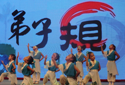 參加國學(xué)夏令營讓中小學(xué)生們愛上傳統(tǒng)文化！