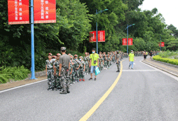 戶外行軍