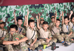 學員積極踴躍回答問題