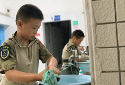 自己洗衣服自理