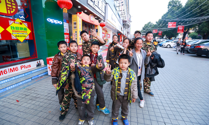  培養(yǎng)學(xué)員們的生存能力