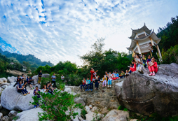 讓詩意回蕩在山水之間