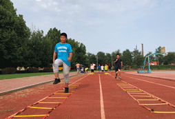 高抬腿跑步訓(xùn)練