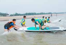 孩子參加海濱夏令營能收獲什么