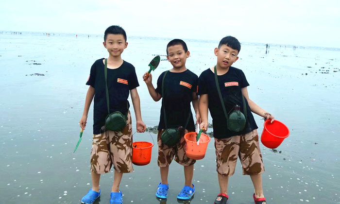海濱夏令營(yíng)報(bào)名多少錢(qián)