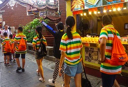 2024報(bào)名海邊夏令營(yíng)多少錢？