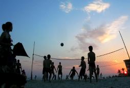  這個夏天帶著孩子一起參加海濱夏令營吧！