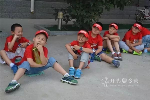 5adcd32e87cd597ef152de7454ae4e4d.jpg